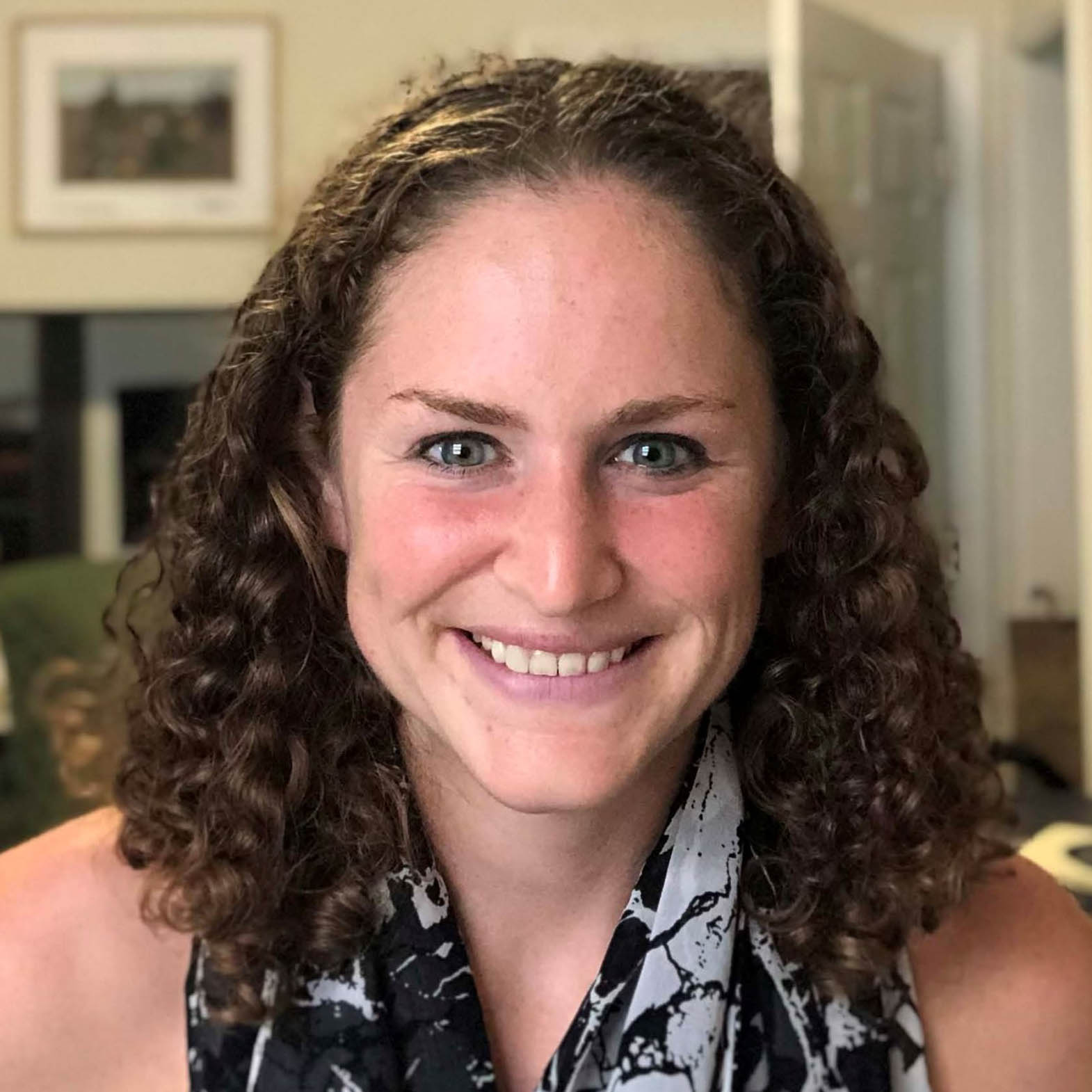 Leah Harvey Headshot